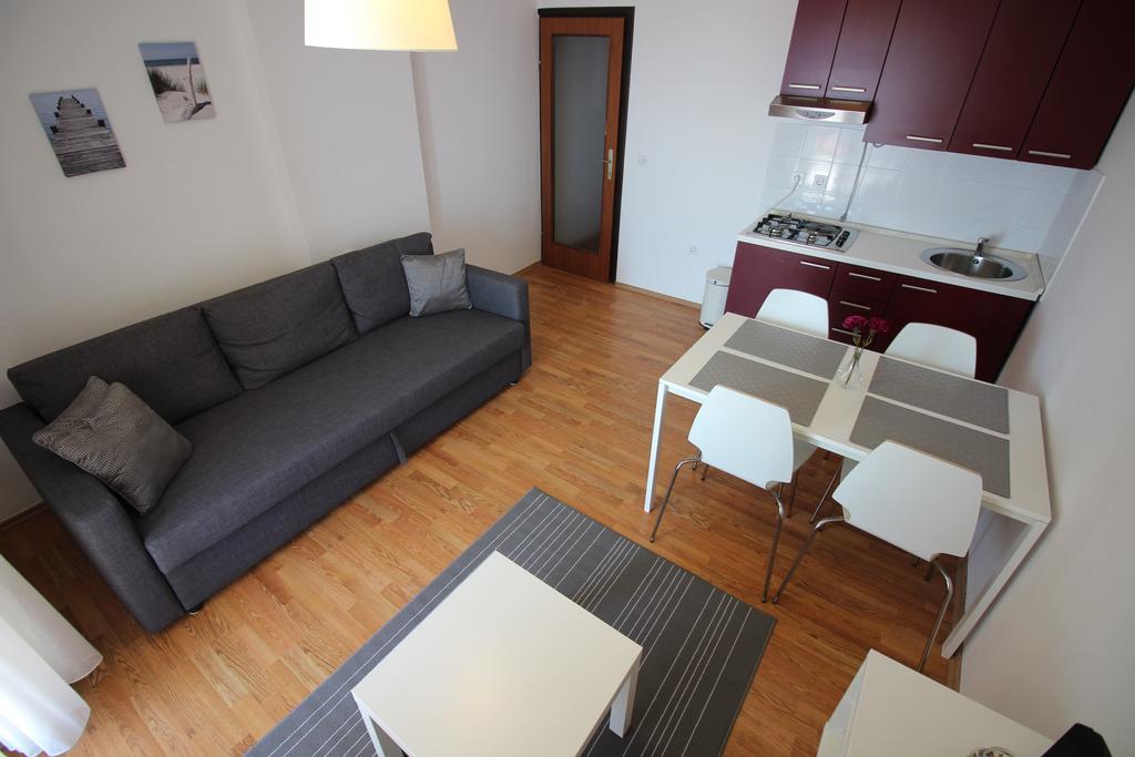 Apartments Nikola Novi Vinodolski Exterior photo